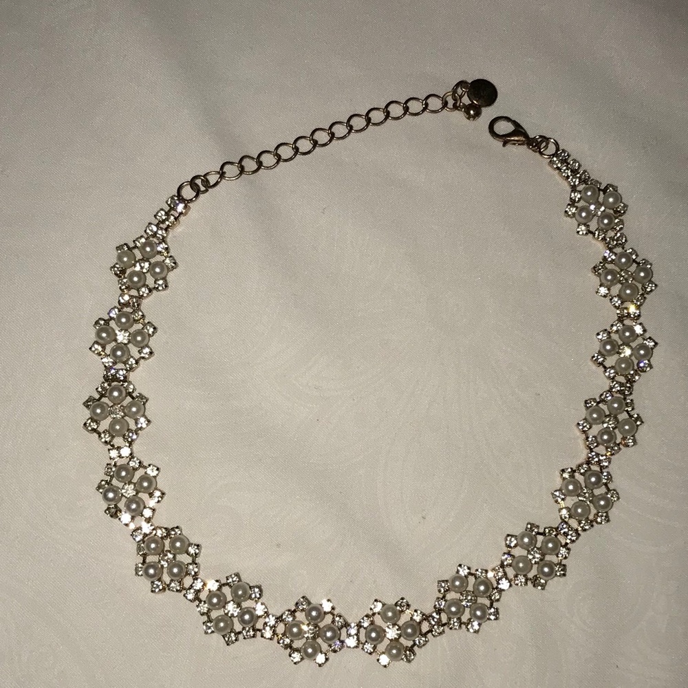 Necklace (choker)